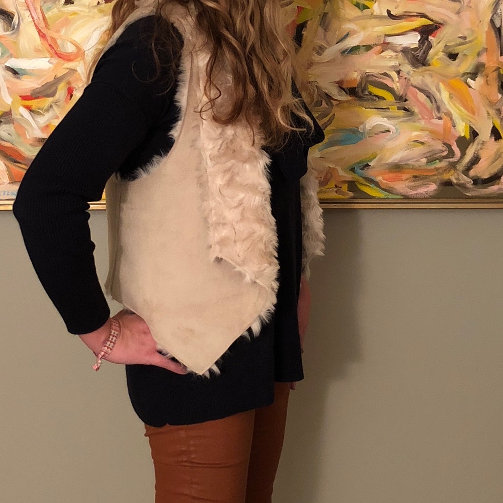 Vest - Picture 6 of 8